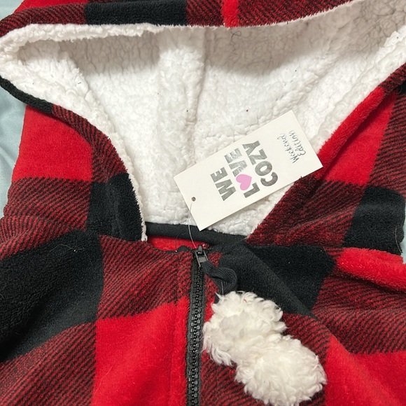NWT - weekend edition plaid red/black onesie - Picture 5 of 6